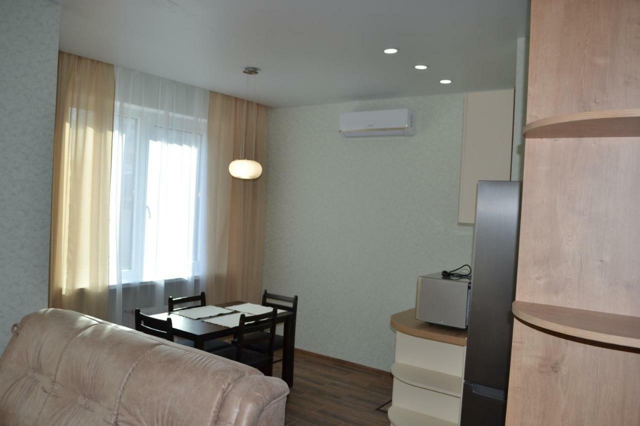 Apartaments In 26 Zhemchuzhina Odessa Room photo