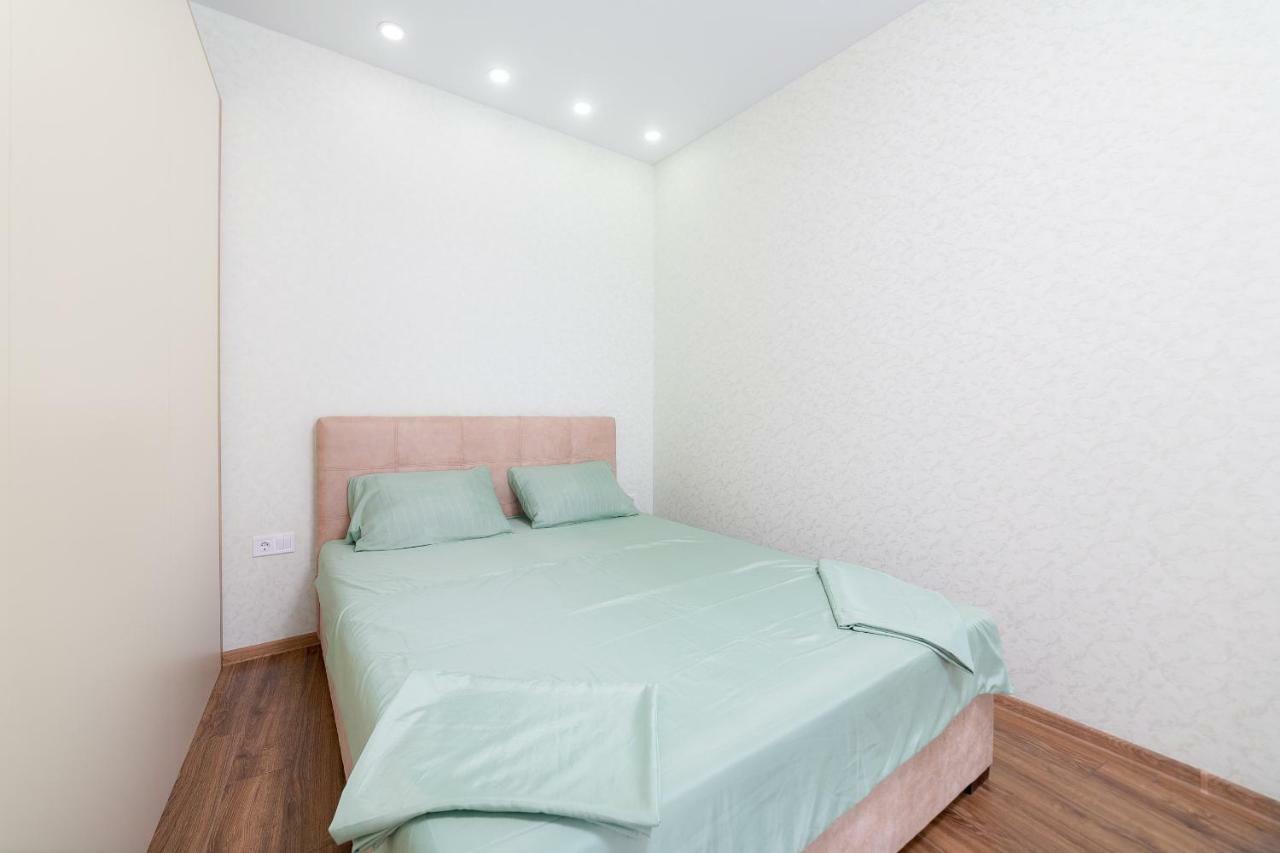 Apartaments In 26 Zhemchuzhina Odessa Exterior photo